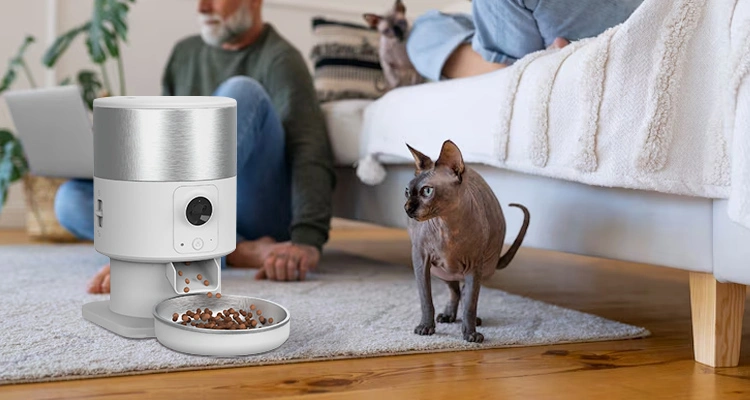 Automatic Pet Feeder of Fathers Day 2025 Pet Gift & OEM Ideas for Pet Brands | Petrust® Father's Day 2025 gift idea featuring a smart automatic pet feeder for tech-savvy pet dads