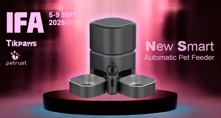 IFA Berlin 2025 Smart Automatic Pet Feeders by Petrust® of IFA Berlin 2025: Explore Petrust®’s Latest Smart Pet Products & OEM Opportunities A dark gray smart automatic pet feeder with two food bowls on a podium, advertised as a new product by Petrust® and showcased at IFA Berlin 2025.